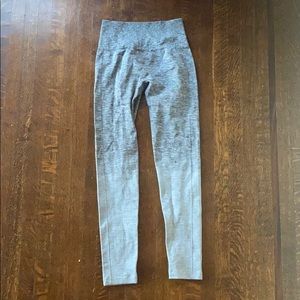 RARE lululemon grey ombré leggings